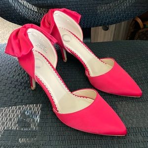 Journee Collection Red Satin Pumps with Back Bow Size 8.5